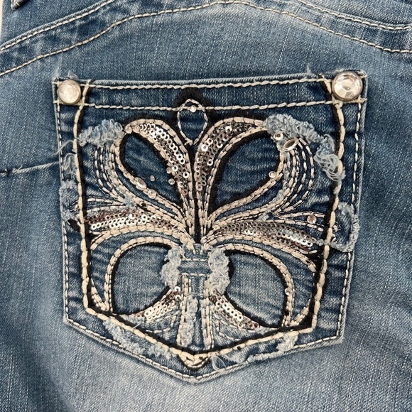 Wallflower Embellished Pocket Boot Cut Jeans Size 5 Women’s - Picture 5 of 7